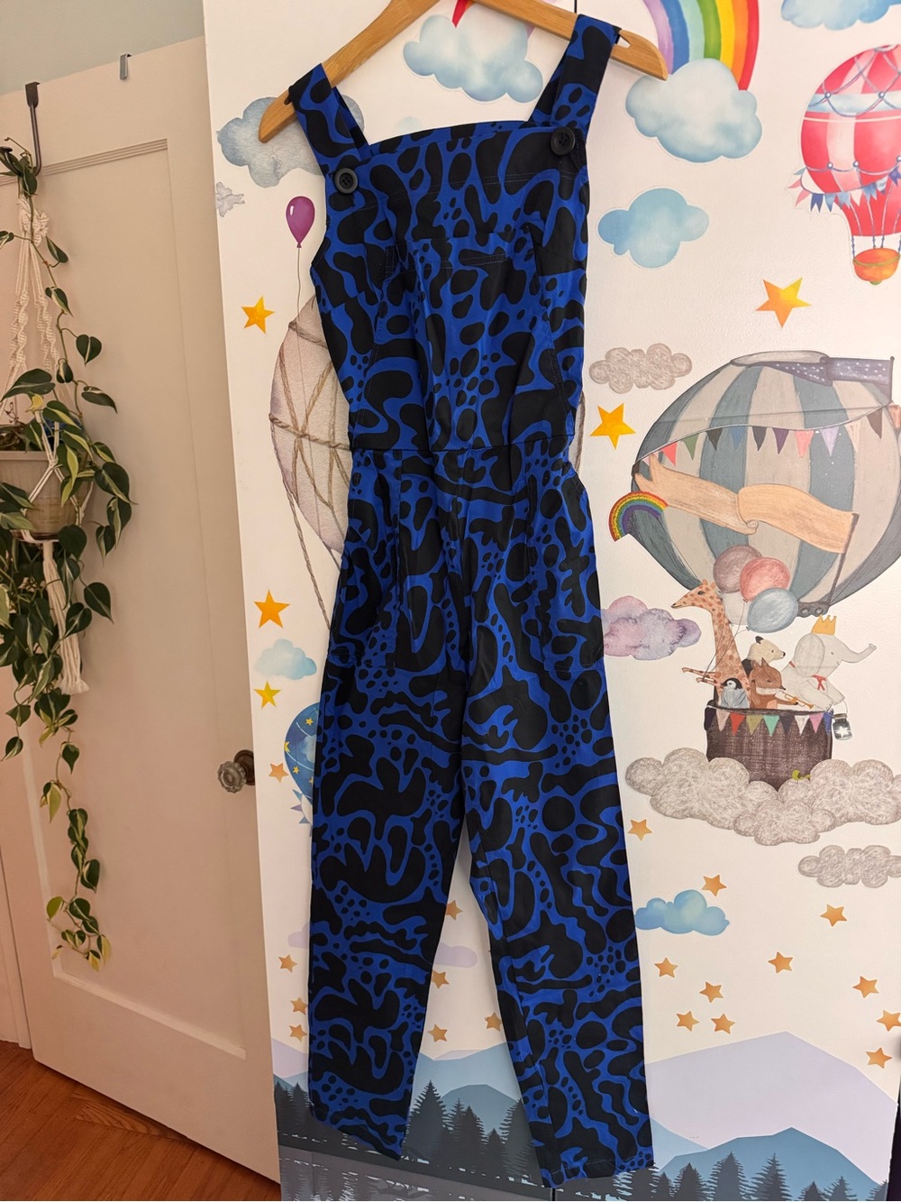 Nooworks blob print overalls small like new